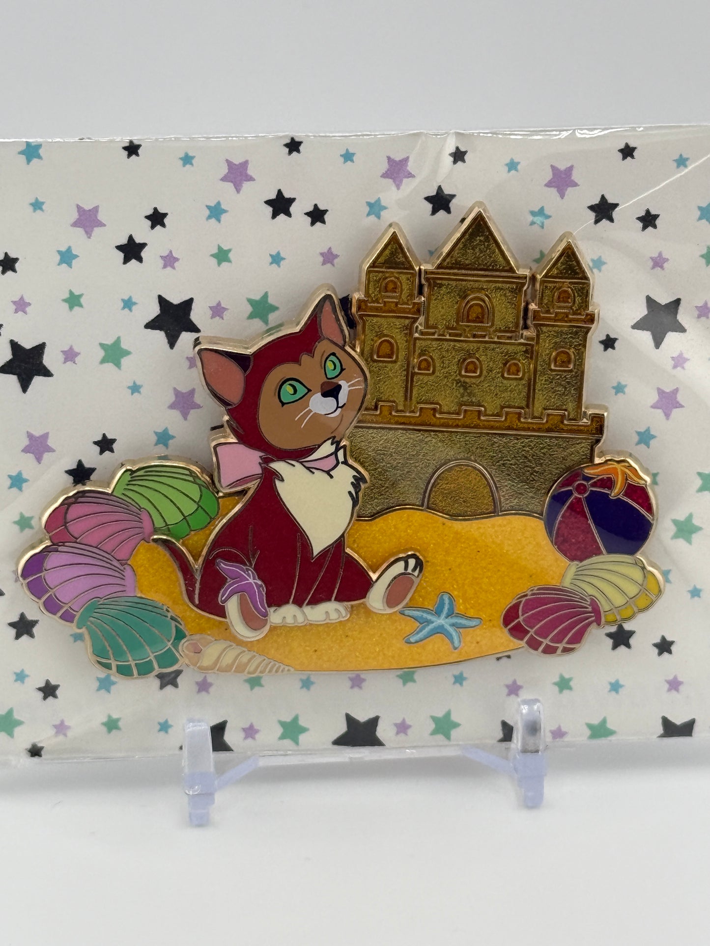 Beach Bum Fantasy Pin - Dina