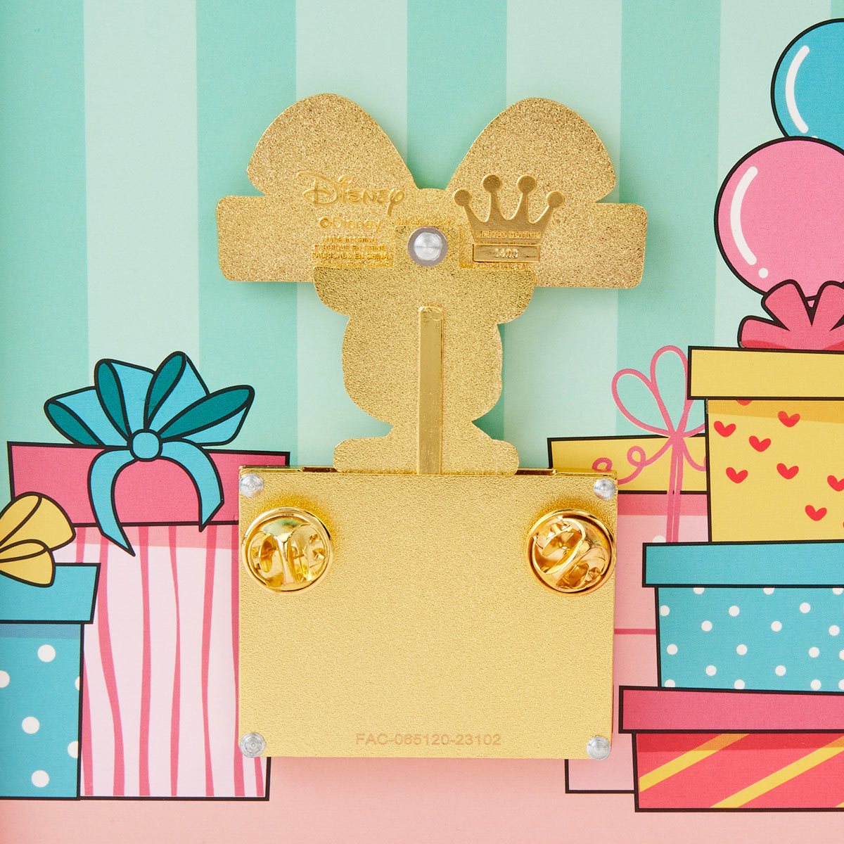 Mickey Mouse Birthday Present Surprise 3-Inch Collector Box Pin